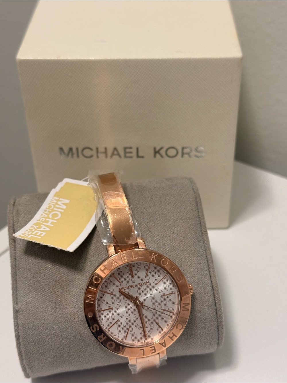 ✨ Brand New Michael Kors Watch – MK4263 ✨
